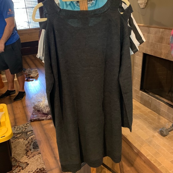 Plus size grey sweaters - Picture 2 of 3